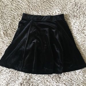 GARAGE velvet mini skater skirt